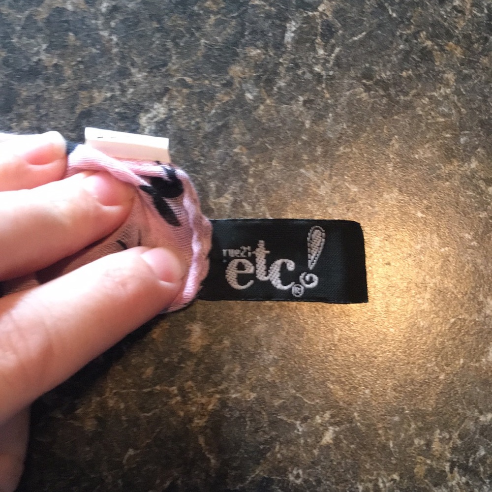 Scarves - Picture 6 of 7